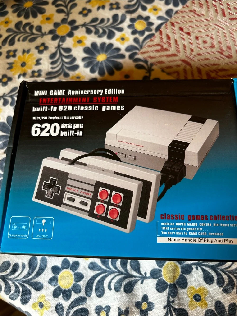 Retro Classic Mini Game Console with 620 Built-In Games